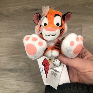 Disney Tiny Big Feet | Rajah